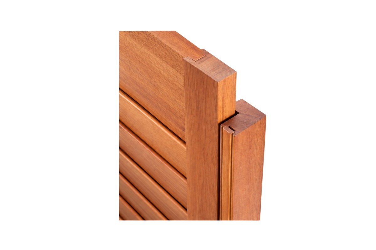 Insert L shutter frame