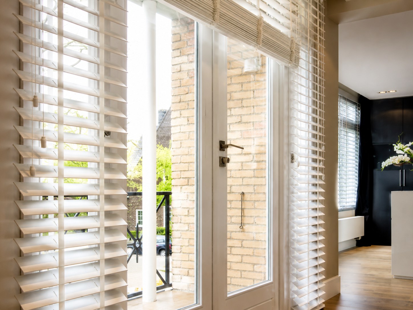 White venetian doors v1