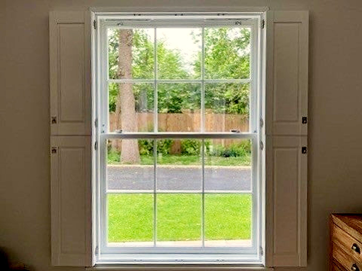 Shutter installation in Surrey, photo 2