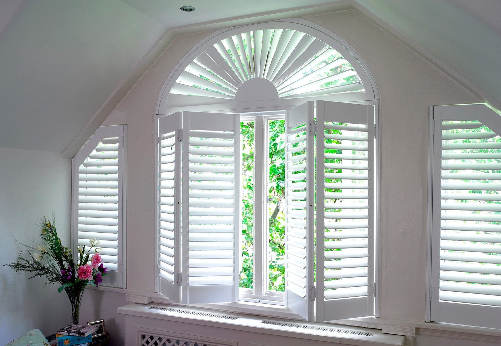 Shutters for arched windows and special shapes